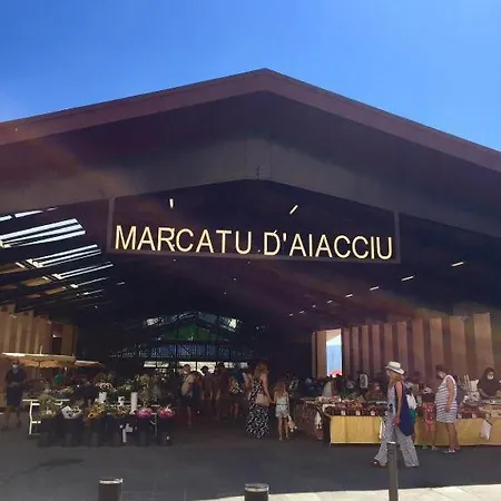 Appartement / Centre / Port 2mn / Parking Proche/ Toutes Commodites *