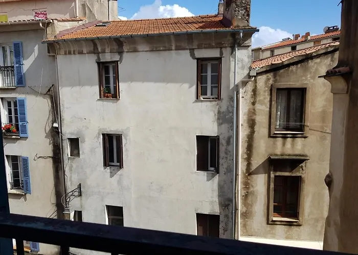 / Centre / Port 2mn / Parking Proche/ Toutes Commodites Apartment Ajaccio (Corsica)