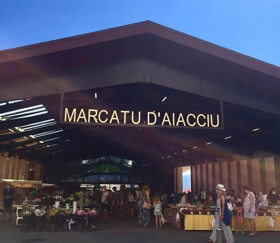 Apartment / Centre / Port 2mn / Parking Proche/ Toutes Commodites *