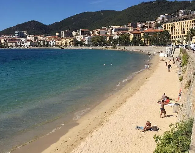 / Centre / Port 2mn / Parking Proche/ Toutes Commodites * Ajaccio (Corsica)