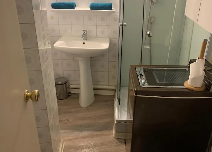 Appartement / Centre / Port 2mn / Parking Proche/ Toutes Commodites Ajaccio (Corsica)